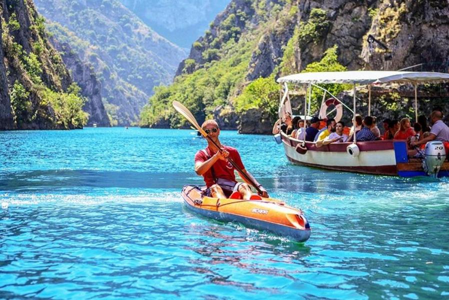 Uçaklı Büyük Balkan Turu — 4/12