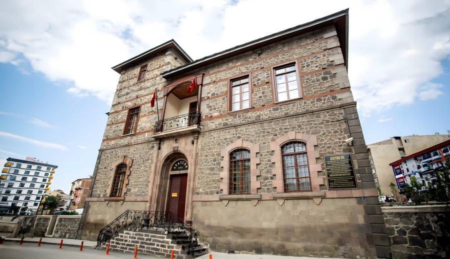 Uçaklı Kafkas Üçgeni Doğu Ekspresi Van Nahçıvan Kars Turu ( Uçakla Gidiş Dönüş ) — 5/12