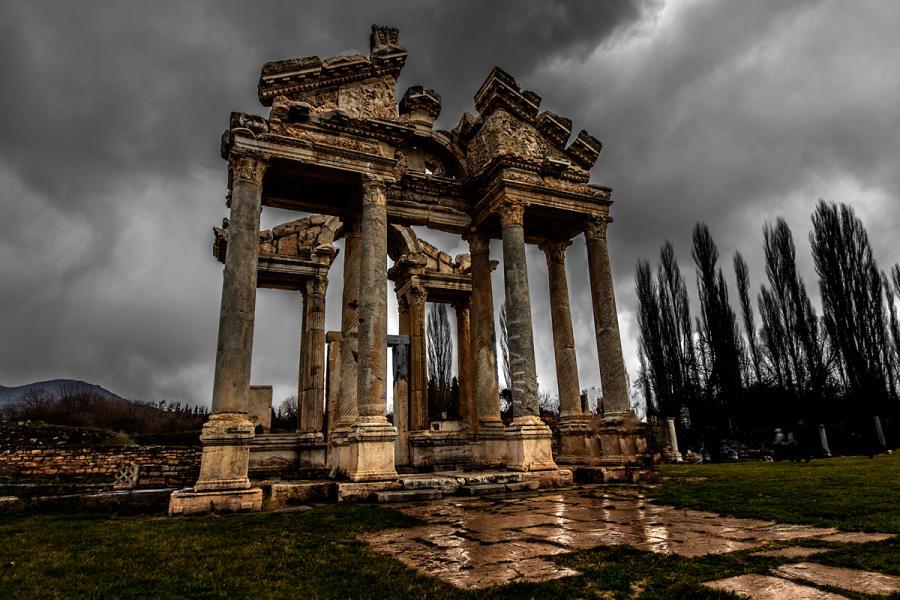Günübirlik Afrodisias Antik Kenti & Işıklı Göl Turu — 7/7