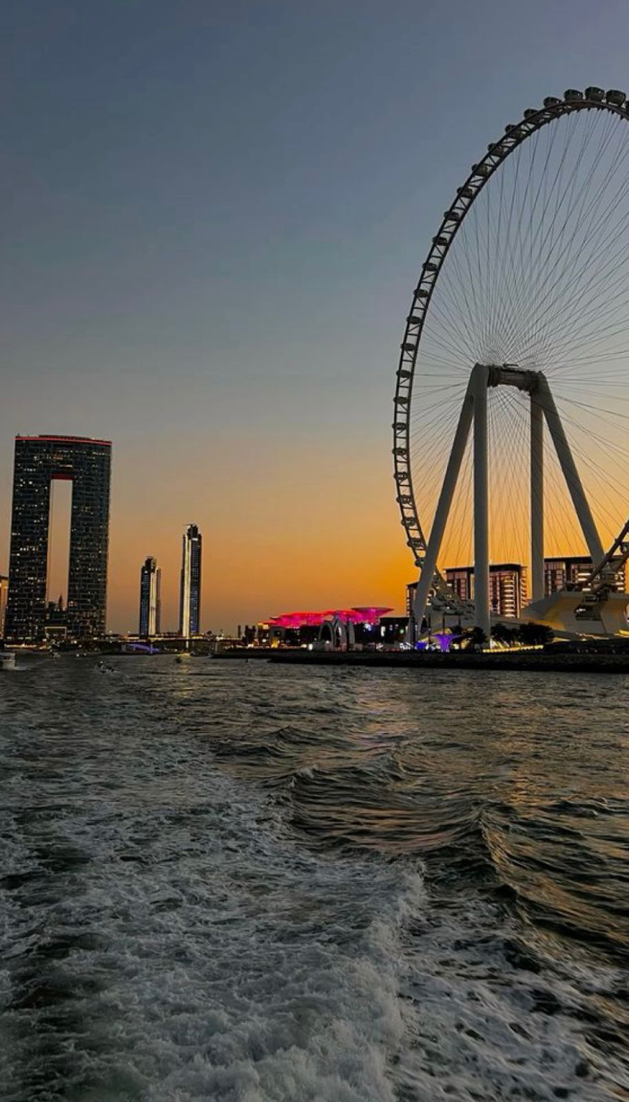 ADANA ’DAN DUBAİ & ABU DHABİ TURU TÜRK HAVA YOLLARI İLE 4 GECE Abu Dhabi İkonları Şehir Turu Dahil — 8/9