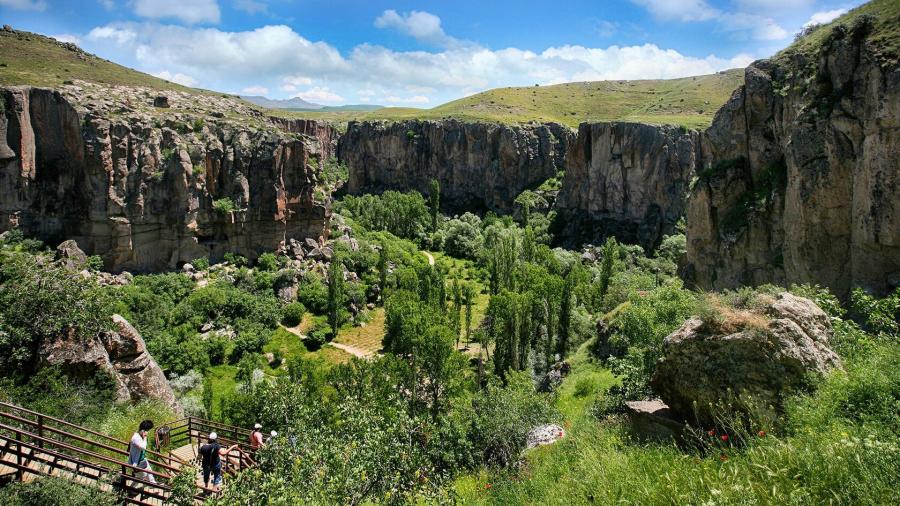 Kapadokya Ihlara Vadisi ve Hacı Bektaş Turu (1 Gece Konaklama) — 5/21