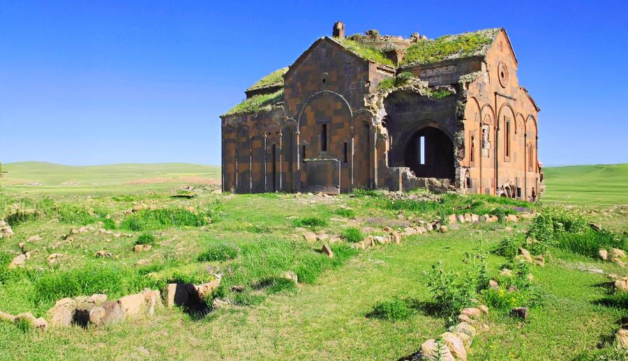 Gezi Tutkunları ile Uçaklı Doğu Ekspresi Turu: Van, Kars, Erzurum — 19/21