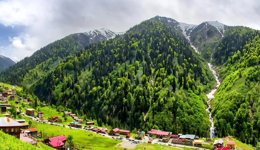 Uçakla Doğu Karadeniz ve Gürcistan Turu: Batum, Tiflis, Kars ve Erzurum — 12/21
